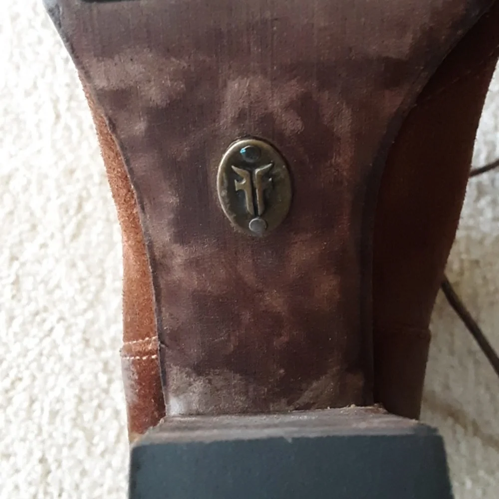 New FRYE BOOTS - Picture 9 of 13